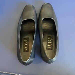 Amalfi black heels like new; size 6